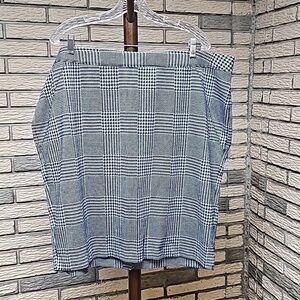 Lane Bryant Plus Skirt Sz 24  Excellent Condition